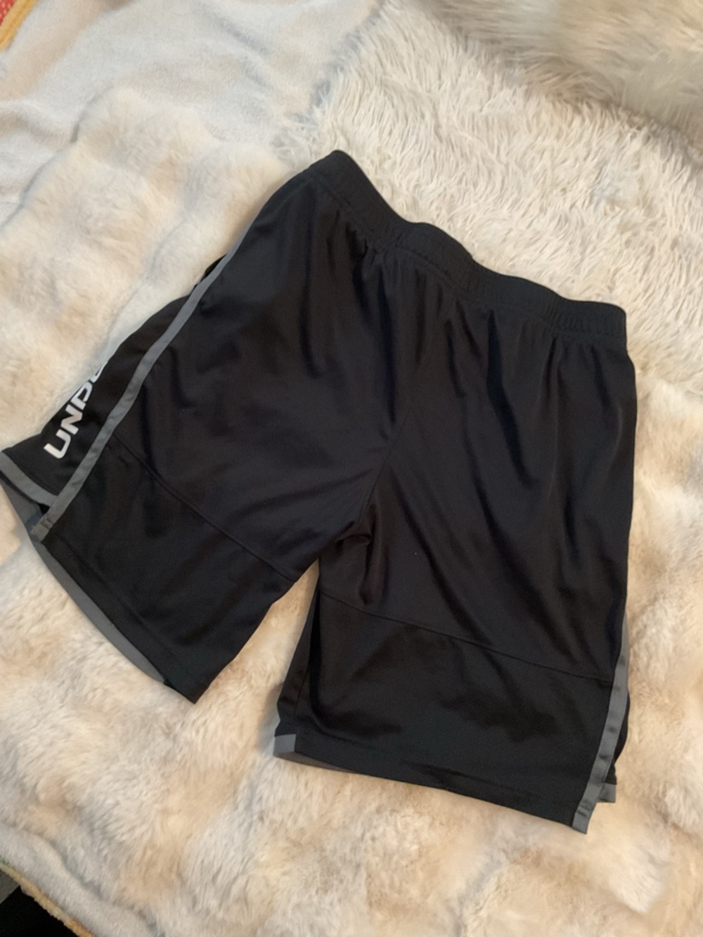 Under Armour Men’s Black DriFit Athletic Shorts with Dark Gray Drawstring-XL - Picture 5 of 6